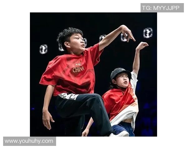 全国街舞大赛点评：深圳街舞队默契配合展现团队精神与舞技魅力