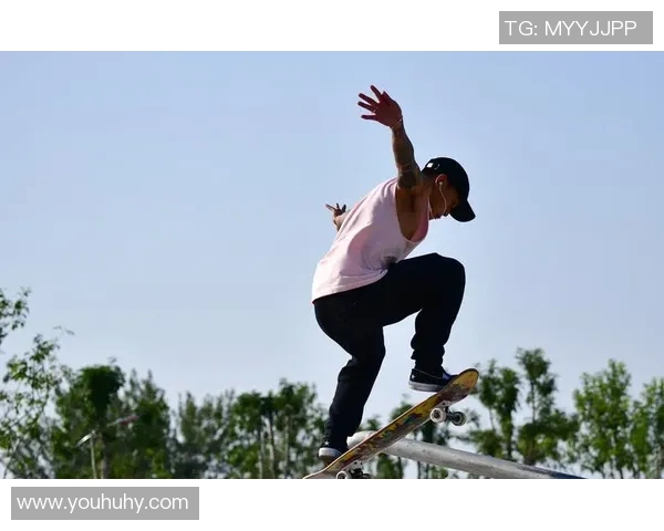 重庆滑板队勇闯极限运动会的奋斗历程与辉煌成就揭秘