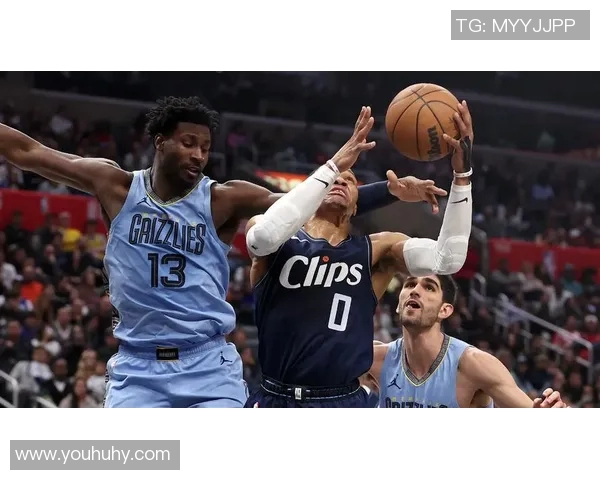 灰熊与快船季后赛对决精彩回顾及精彩瞬间分析