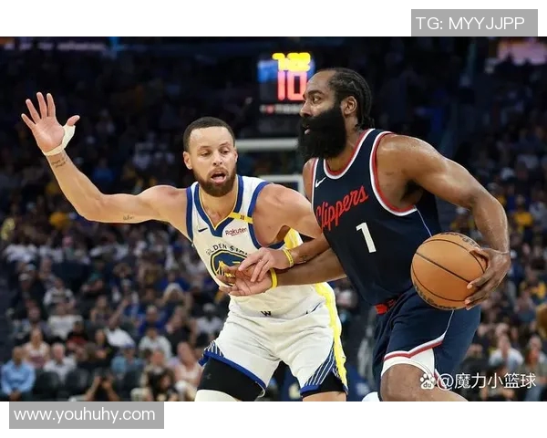 鹈鹕勇士对决精彩回顾NBA新赛季首战激情四溢